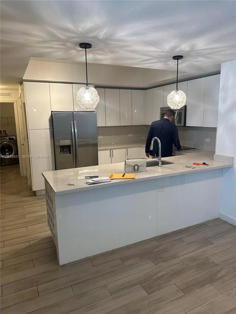 999 SW 1st Ave # 1716, Miami, FL 33130