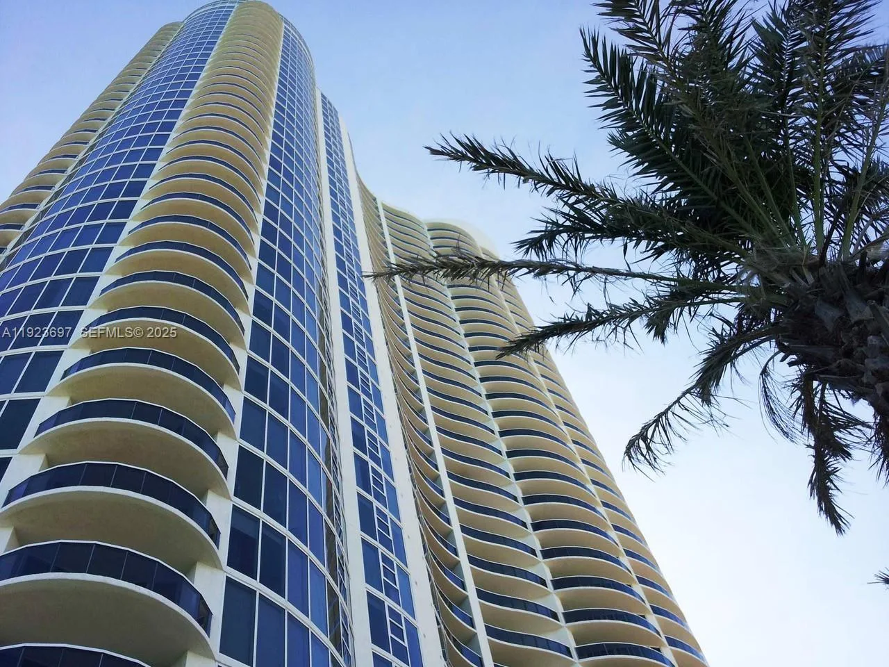 17201 Collins Ave # 1009, Sunny Isles Beach, FL 33160