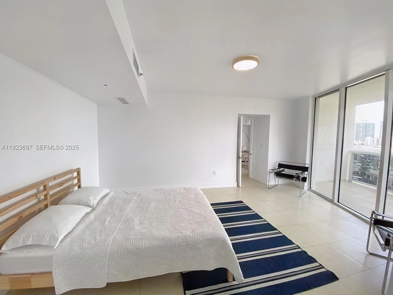 17201 Collins Ave # 1009, Sunny Isles Beach, FL 33160 photo 11