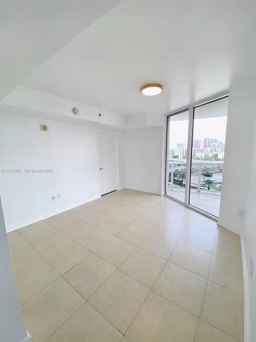 17201 Collins Ave # 1009, Sunny Isles Beach, FL 33160 photo 7