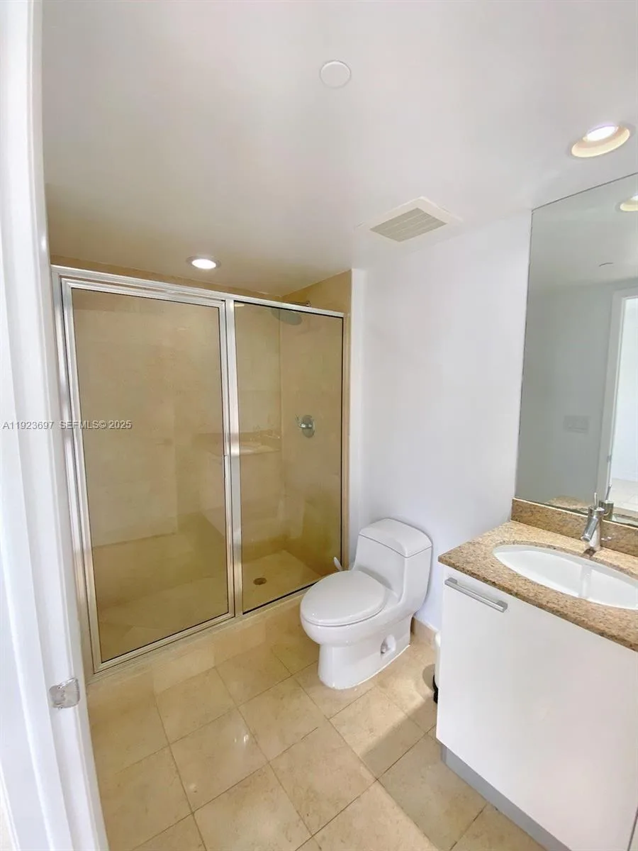 17201 Collins Ave # 1009, Sunny Isles Beach, FL 33160 photo 9