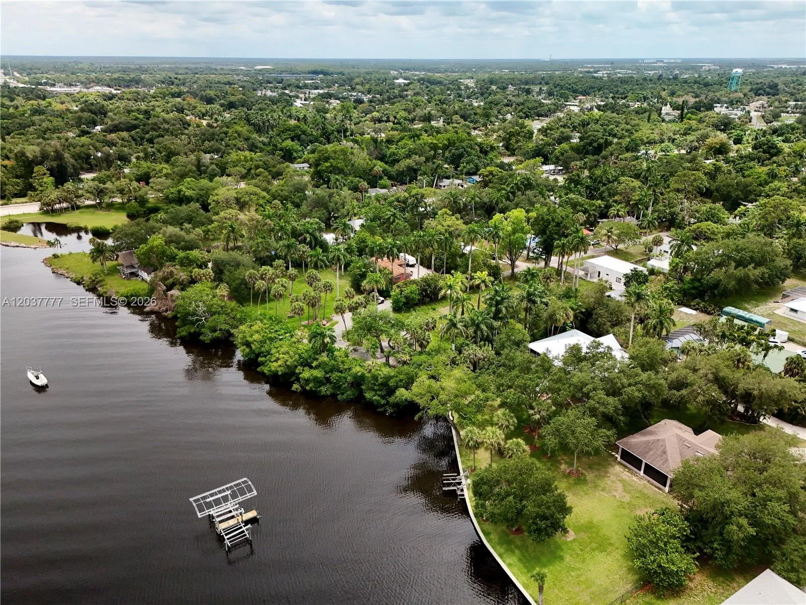 304 ROYAL PALM PARK RD, Fort Myers, FL 33905 photo 13