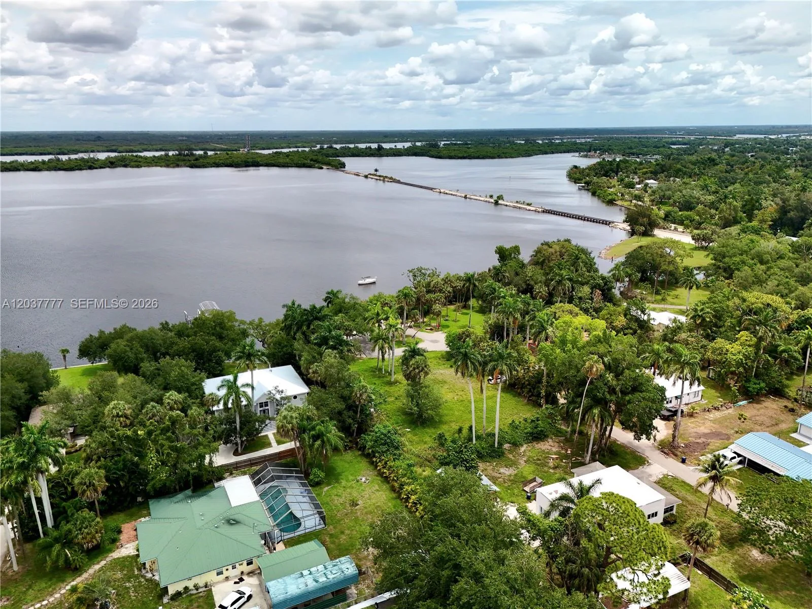 304 ROYAL PALM PARK RD, Fort Myers, FL 33905 photo 3