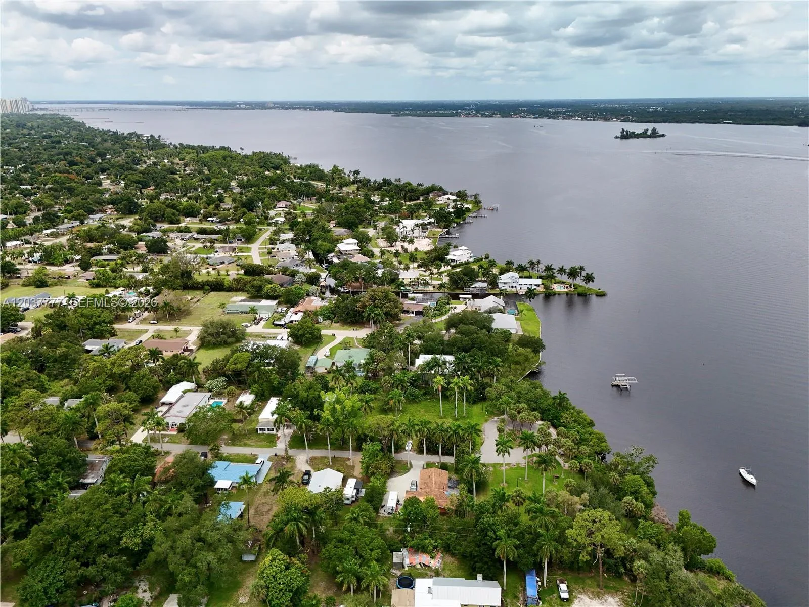 304 ROYAL PALM PARK RD, Fort Myers, FL 33905 photo 4