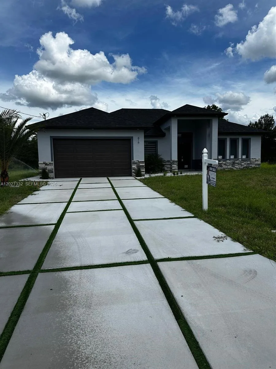 616 Maple Ave N, Lehigh Acres, FL 33972