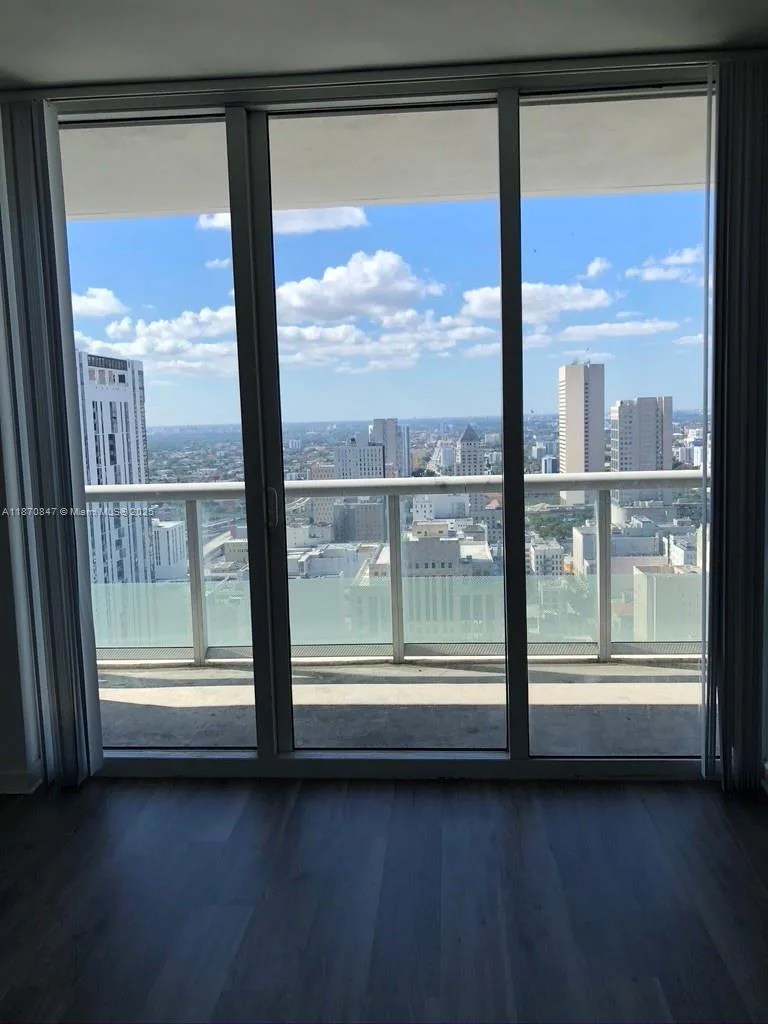 50 Biscayne Blvd # 3809, Miami, FL 33132