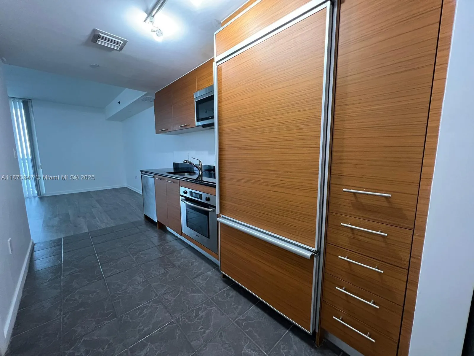 50 Biscayne Blvd # 3809, Miami, FL 33132 photo 10