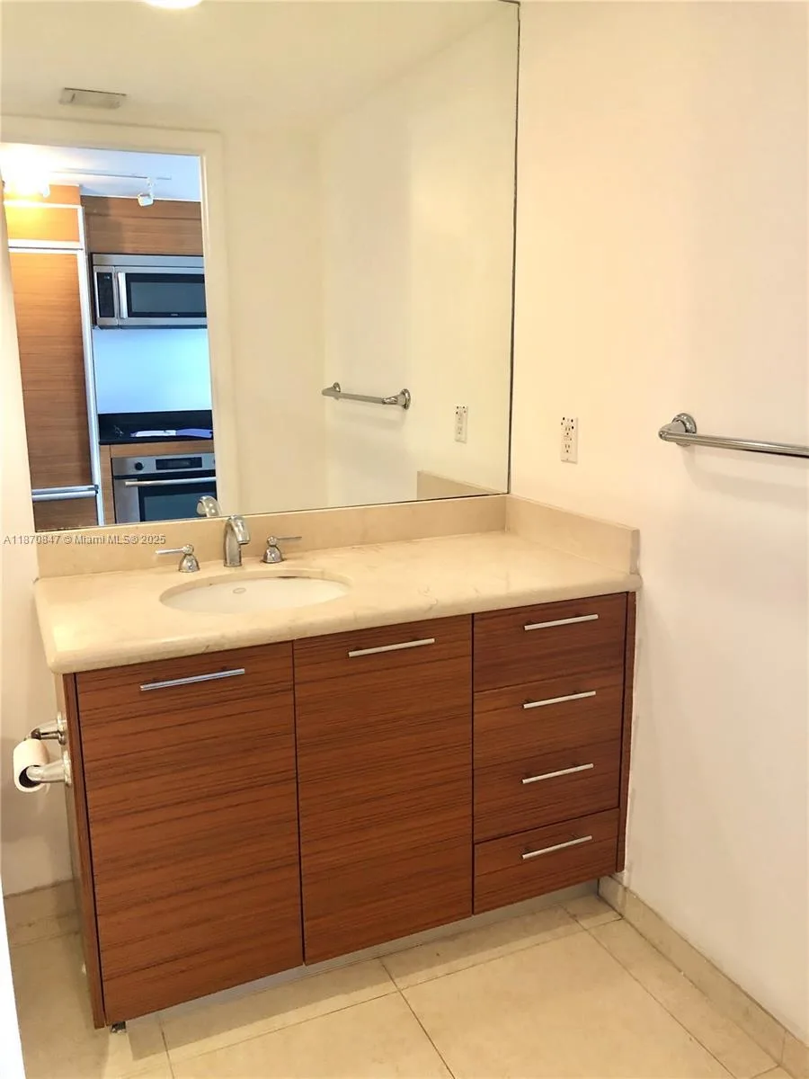 50 Biscayne Blvd # 3809, Miami, FL 33132 photo 11