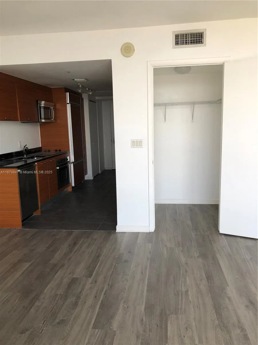 50 Biscayne Blvd # 3809, Miami, FL 33132 photo 7