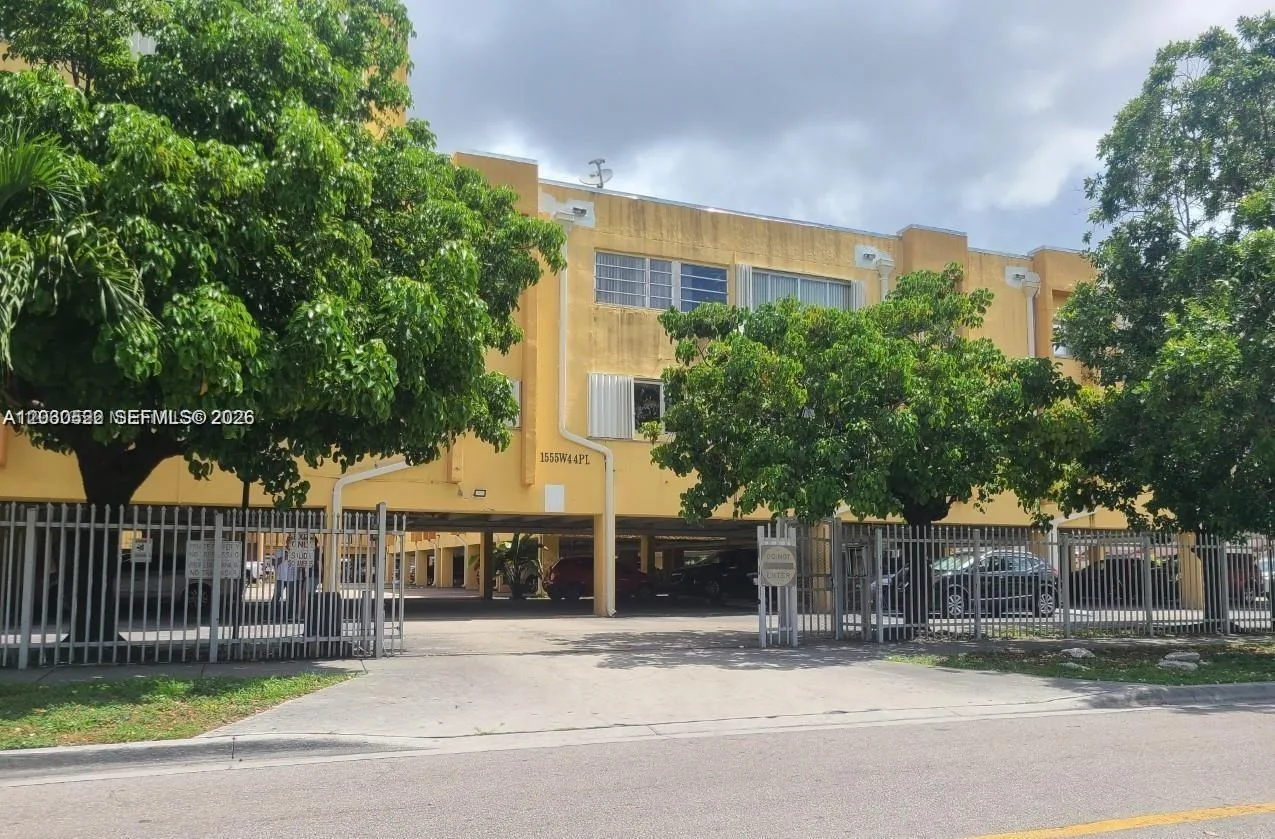 1555 W 44th Pl # 225D, Hialeah, FL 33012
