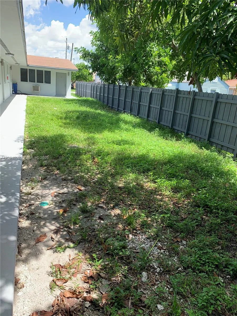 214 SE 8th St # 3, Hallandale Beach, FL 33009 photo 10