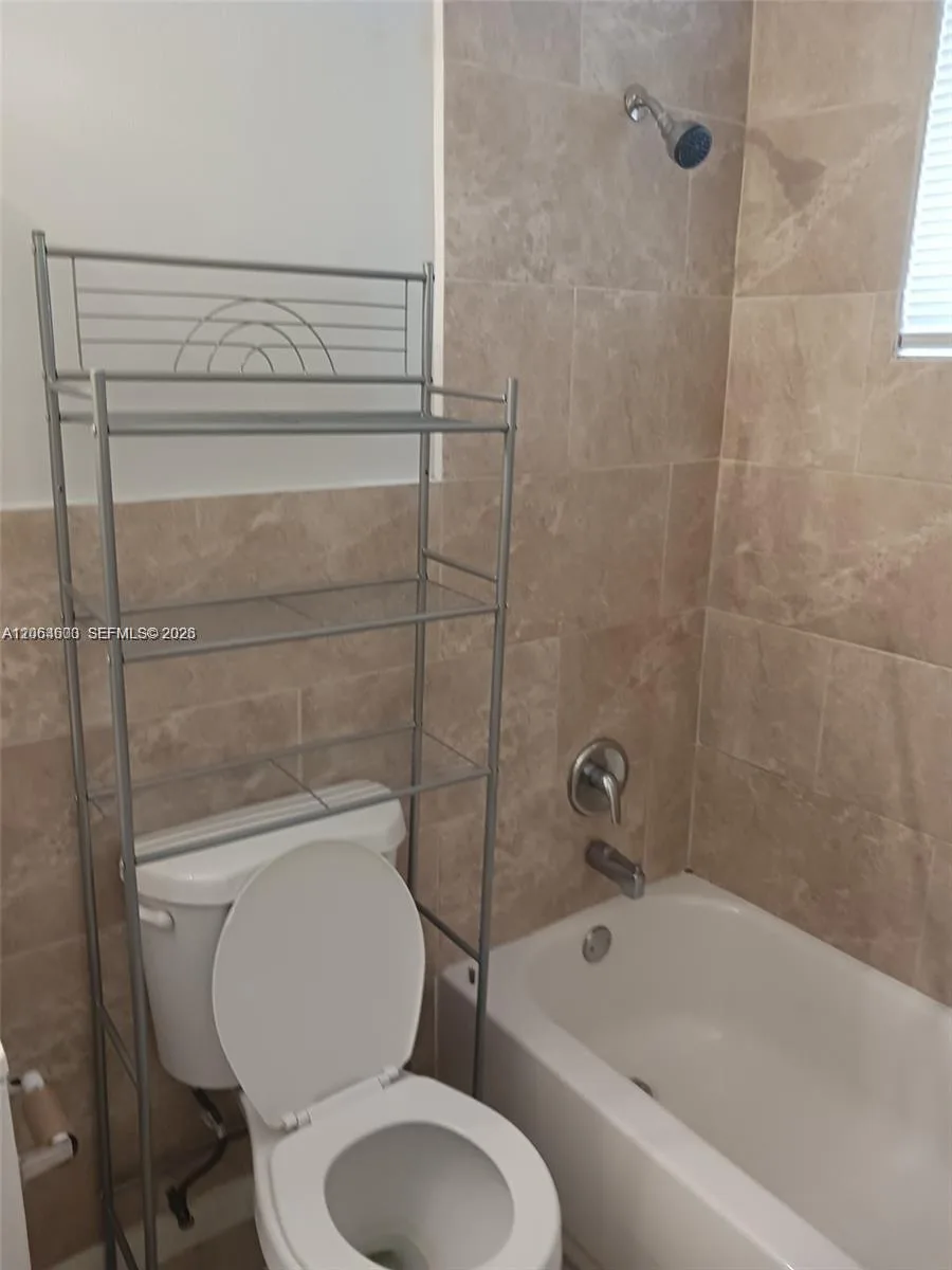 214 SE 8th St # 3, Hallandale Beach, FL 33009 photo 6