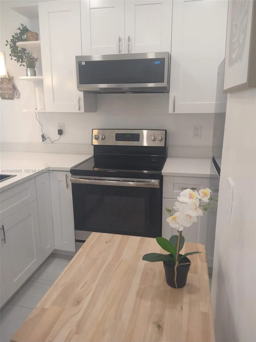 600 Layne Blvd # 122, Hallandale Beach, FL 33009 photo 2