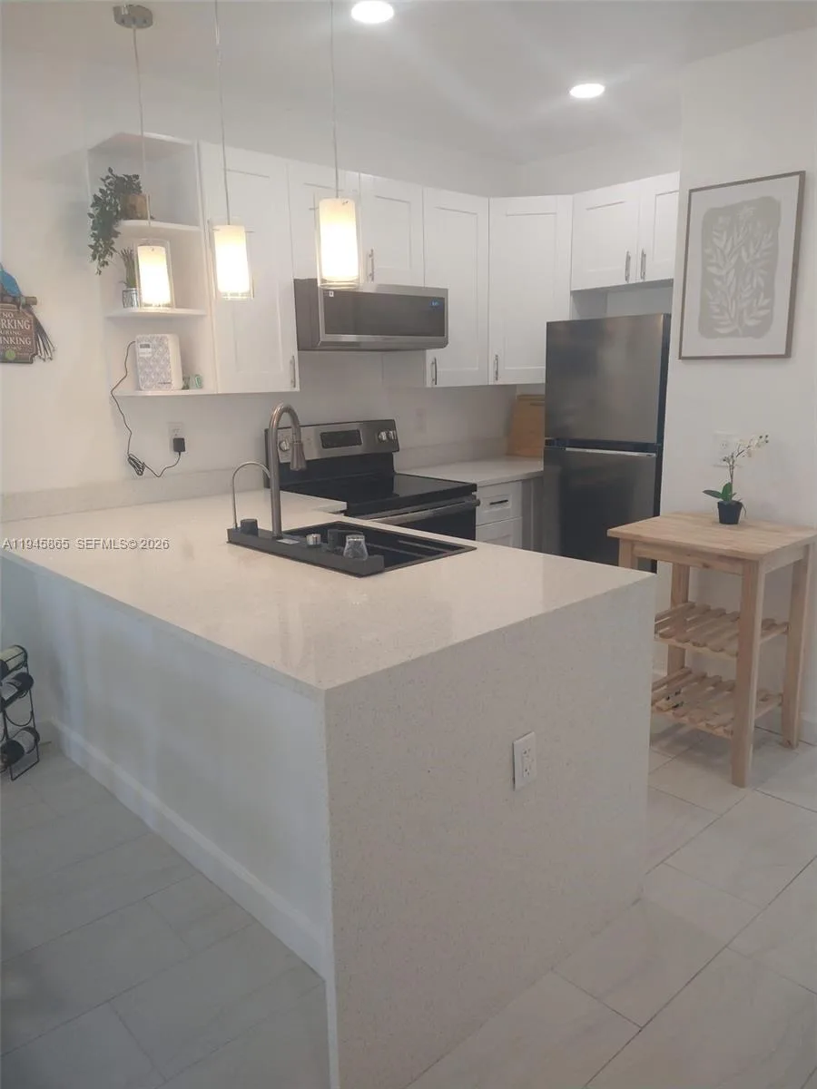 600 Layne Blvd # 122, Hallandale Beach, FL 33009 photo 3