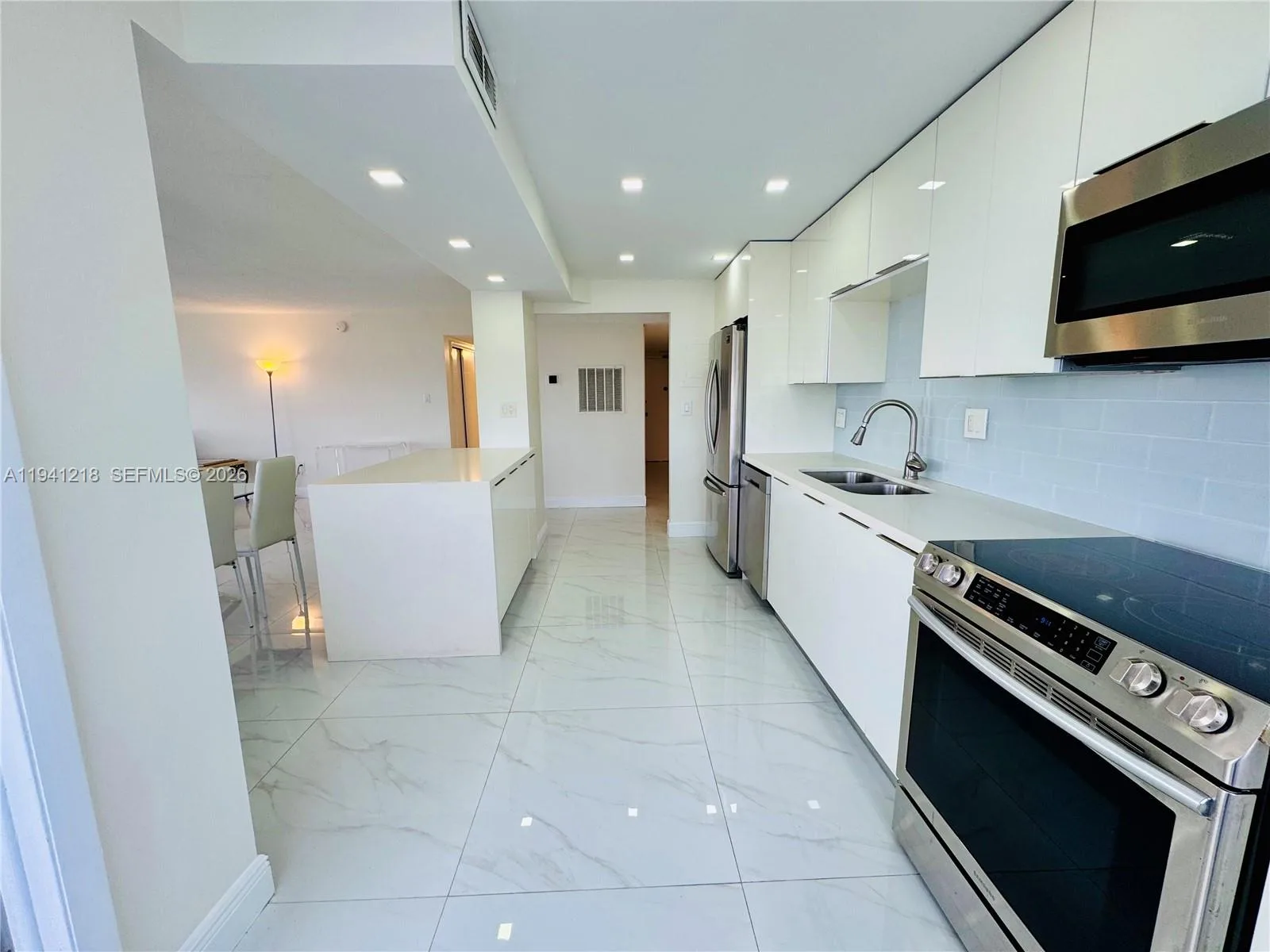 18041 Biscayne Blvd *BOAT SLIP & UNIT* # 1605, Aventura, FL 33160 photo 12
