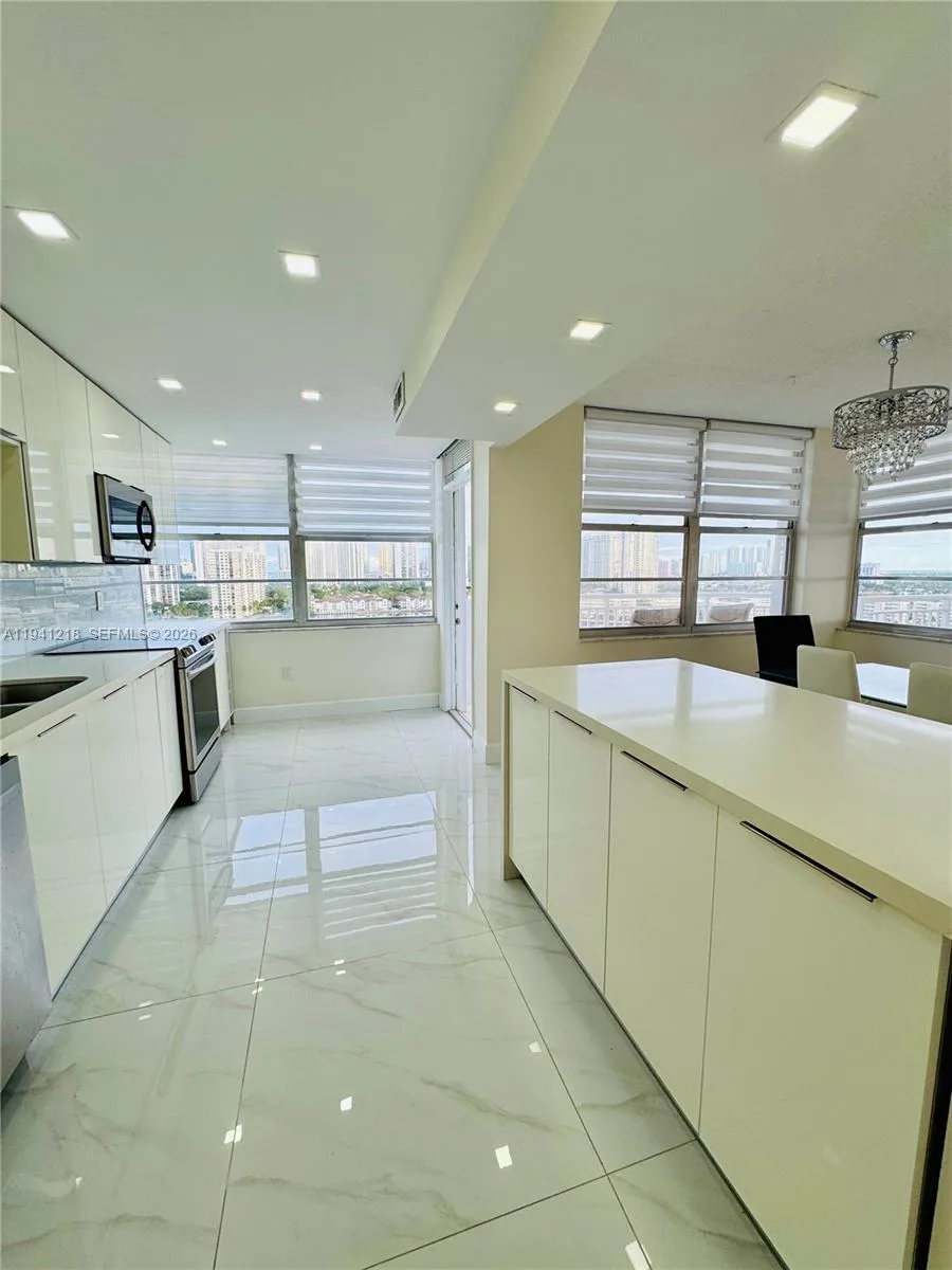 18041 Biscayne Blvd *BOAT SLIP & UNIT* # 1605, Aventura, FL 33160 photo 4