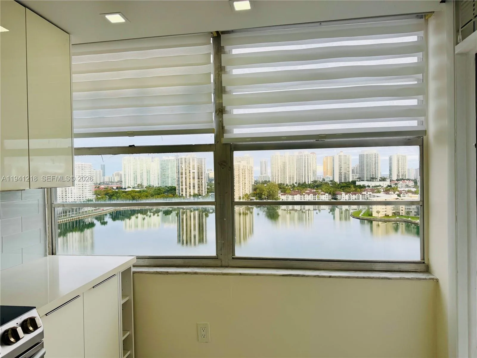 18041 Biscayne Blvd *BOAT SLIP & UNIT* # 1605, Aventura, FL 33160 photo 5
