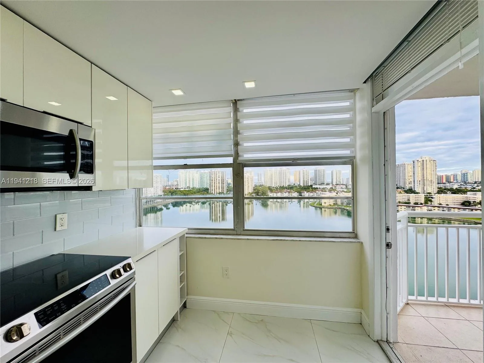 18041 Biscayne Blvd *BOAT SLIP & UNIT* # 1605, Aventura, FL 33160 photo 6