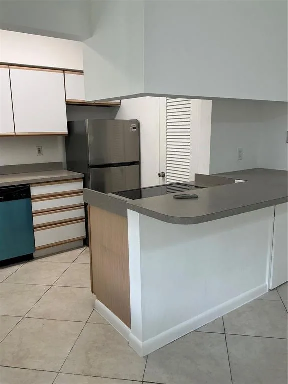 1647 NE 12th Street, Fort Lauderdale, FL 33304