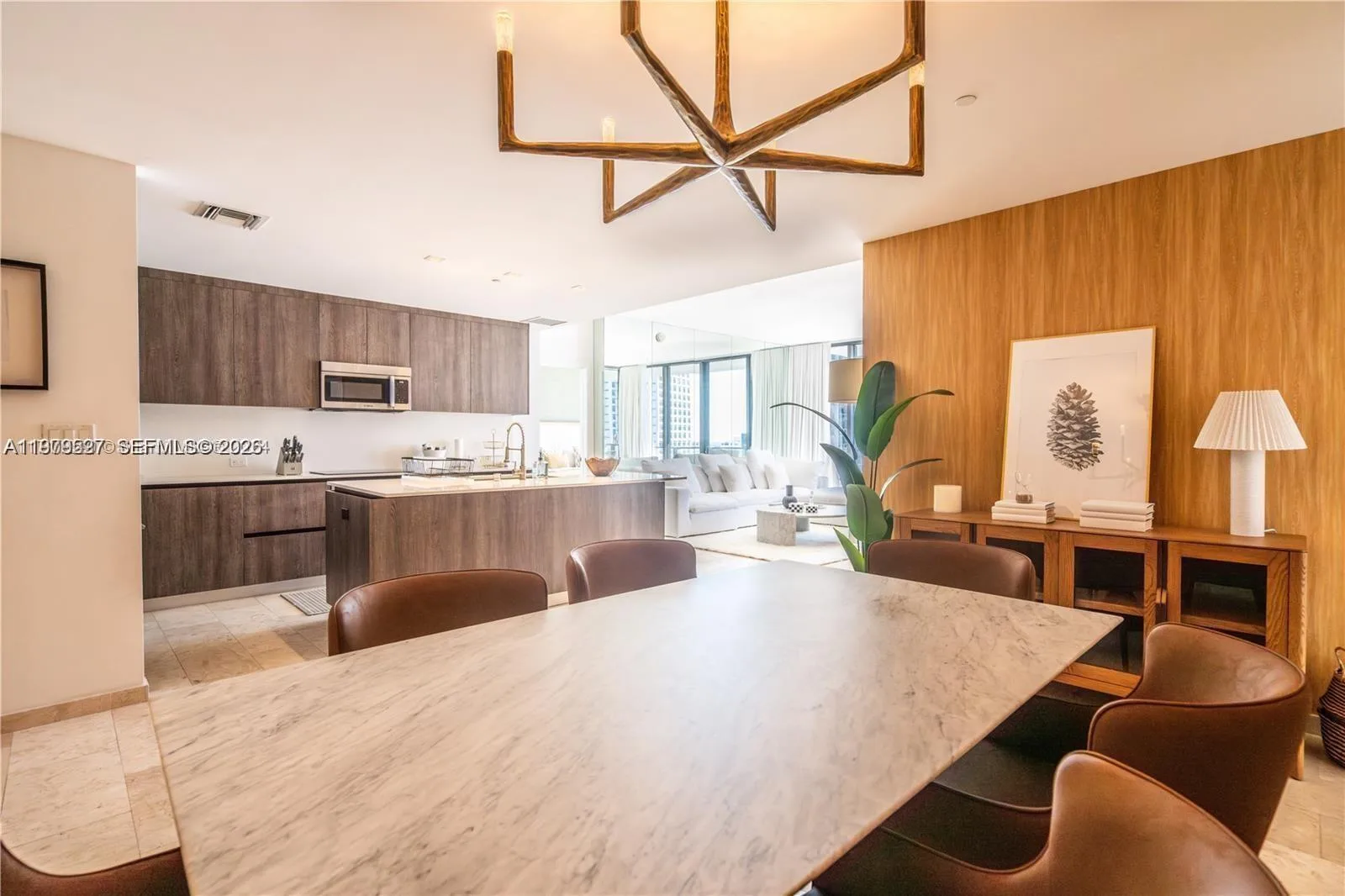 68 SE 6th St # 1403, Miami, FL 33131 photo 5