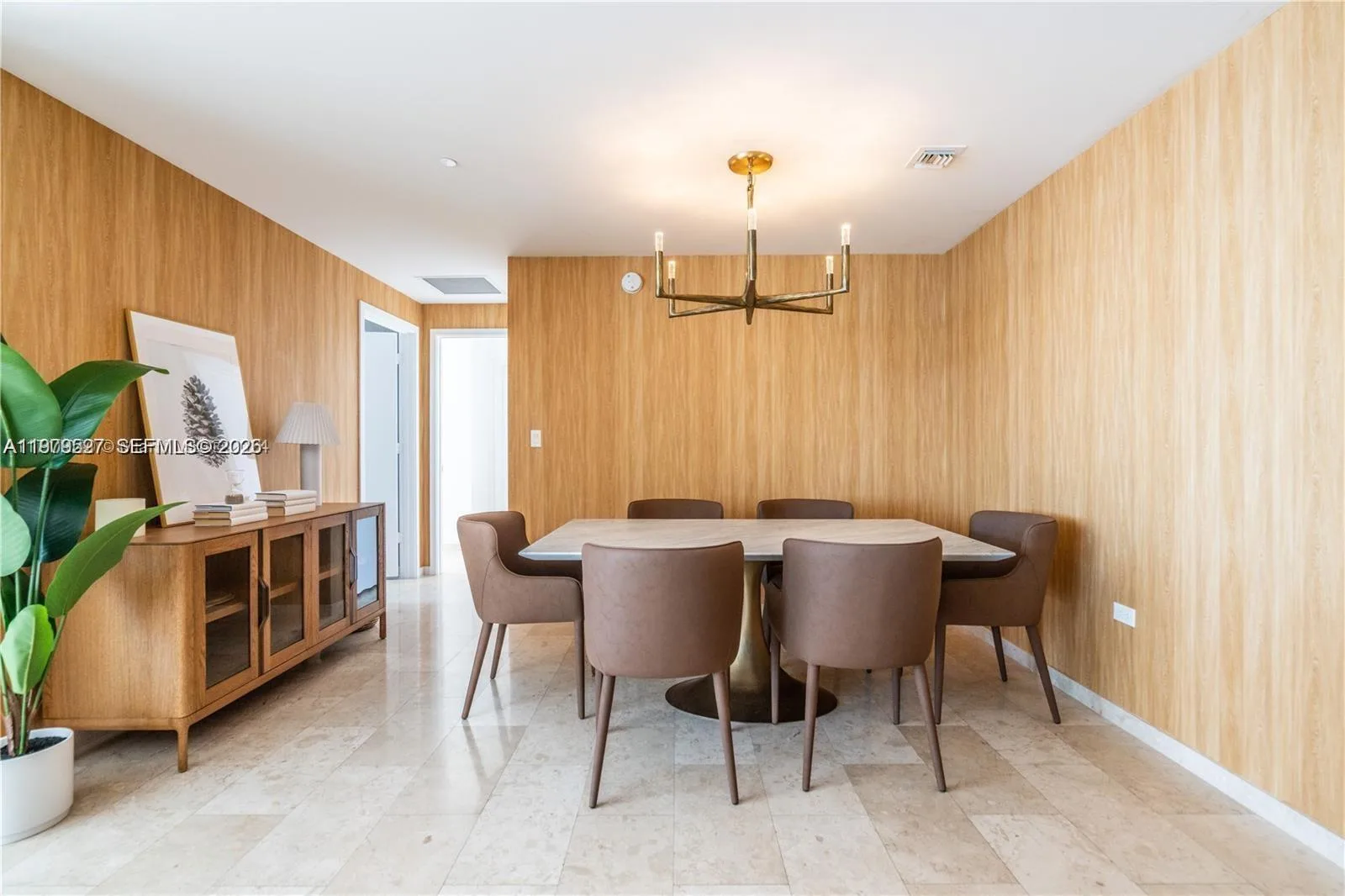 68 SE 6th St # 1403, Miami, FL 33131 photo 6