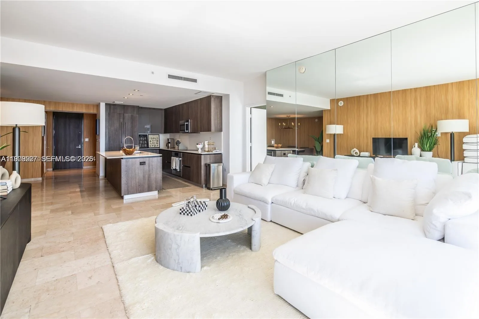 68 SE 6th St # 1403, Miami, FL 33131 photo 7