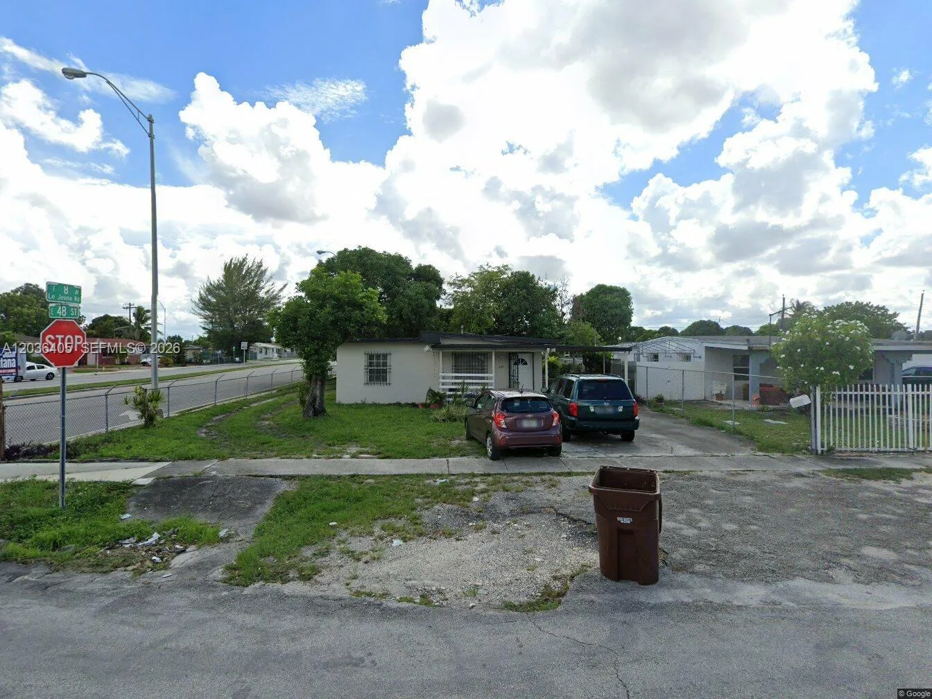 790 E 48th St, Hialeah, FL 33013