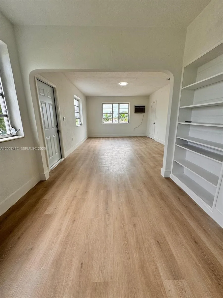 131 NW 32nd Ct # #133, Miami, FL 33125 — zdjęcie 3