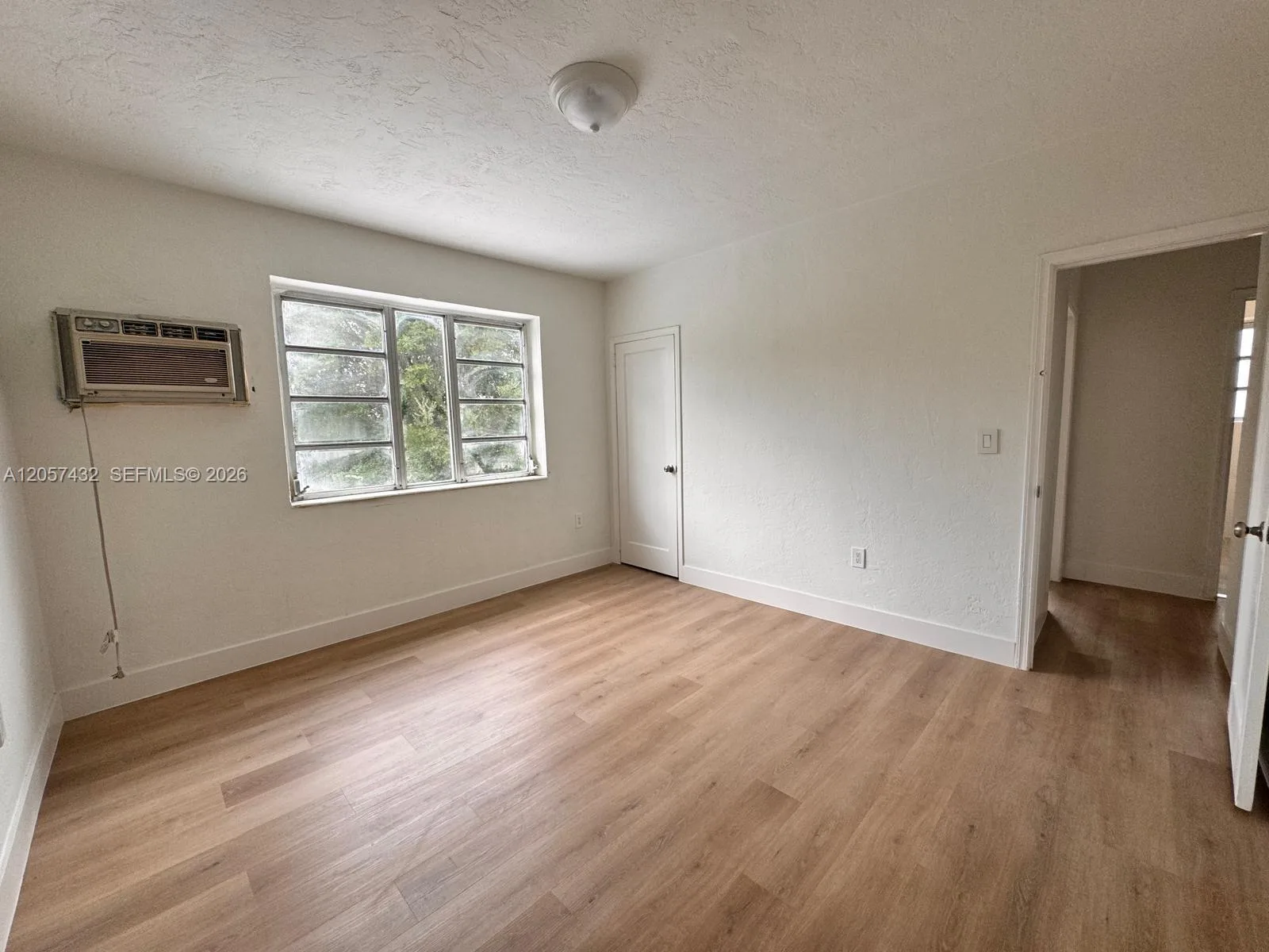 131 NW 32nd Ct # #133, Miami, FL 33125 — zdjęcie 5