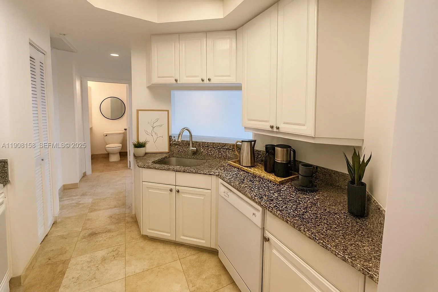 888 Brickell Key Dr # 806, Miami, FL 33131 photo 5