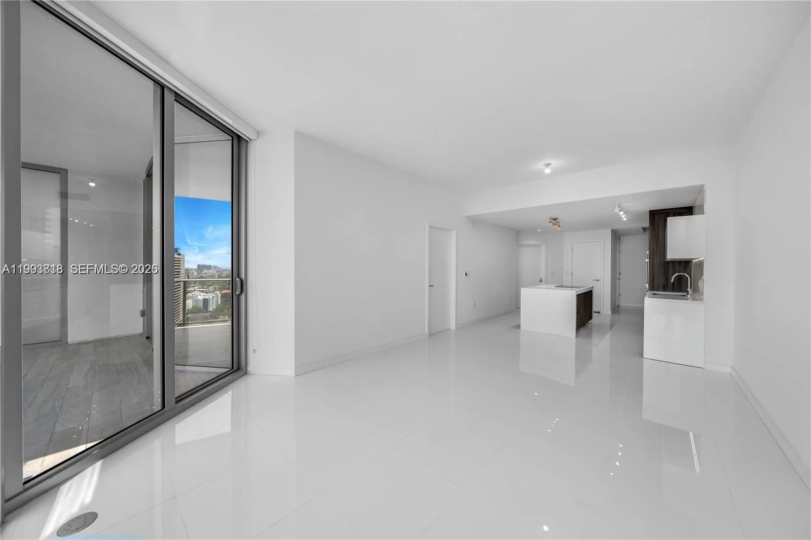 851 NE 1st Ave # 2206, Miami, FL 33132 photo 2