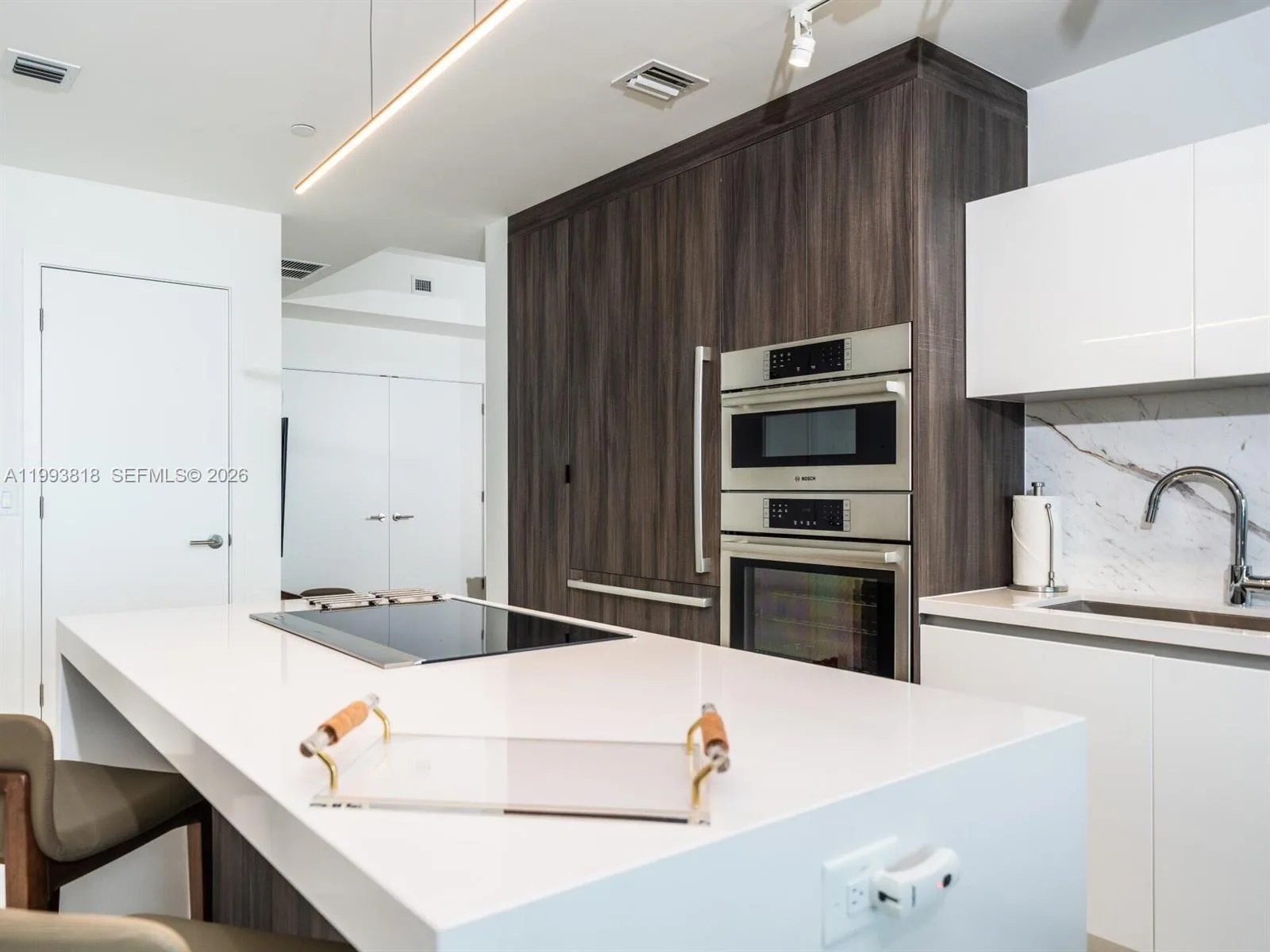 851 NE 1st Ave # 2206, Miami, FL 33132 photo 3