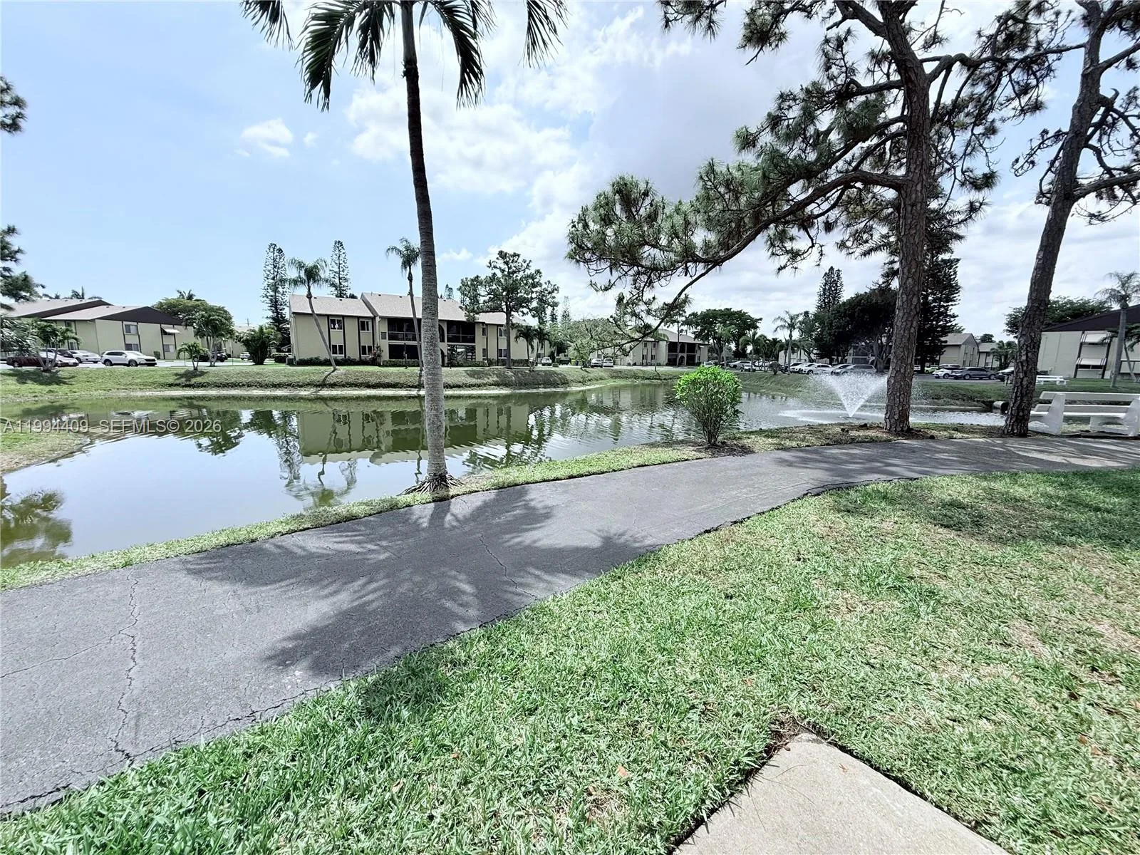 340 Pine Ridge Cir # C-1, Green Acres, FL 33463 photo 5