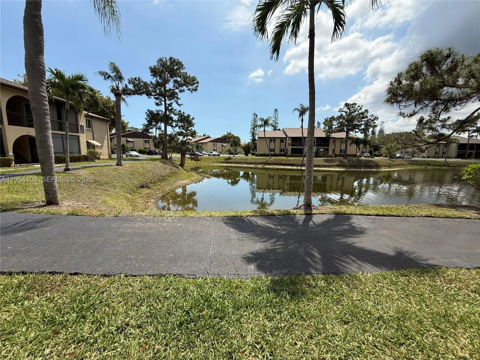 340 Pine Ridge Cir # C-1, Green Acres, FL 33463 photo 6