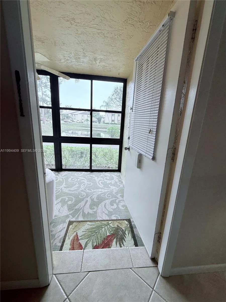 340 Pine Ridge Cir # C-1, Green Acres, FL 33463 photo 8