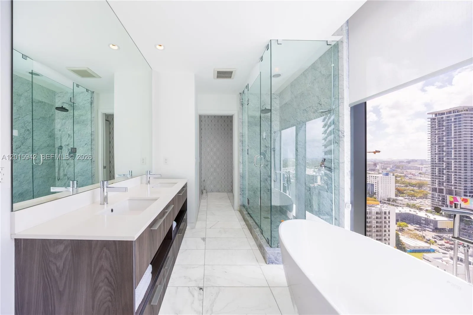 480 NE 31st St # 2407, Miami, FL 33137 photo 11