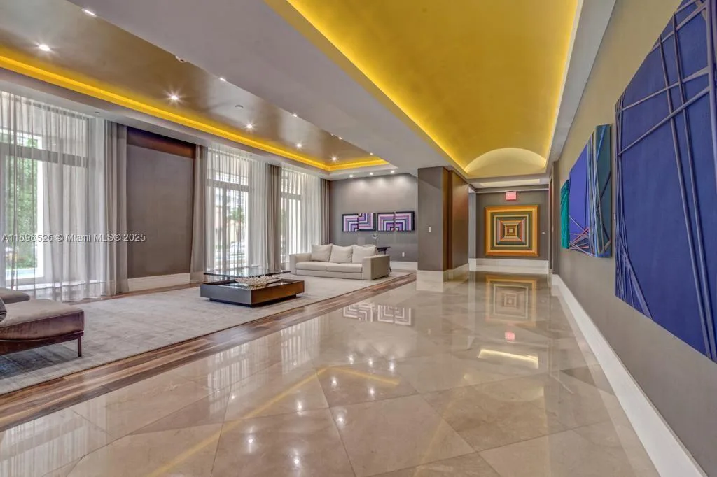 718 Valencia Ave # 202, Coral Gables, FL 33134 photo 4