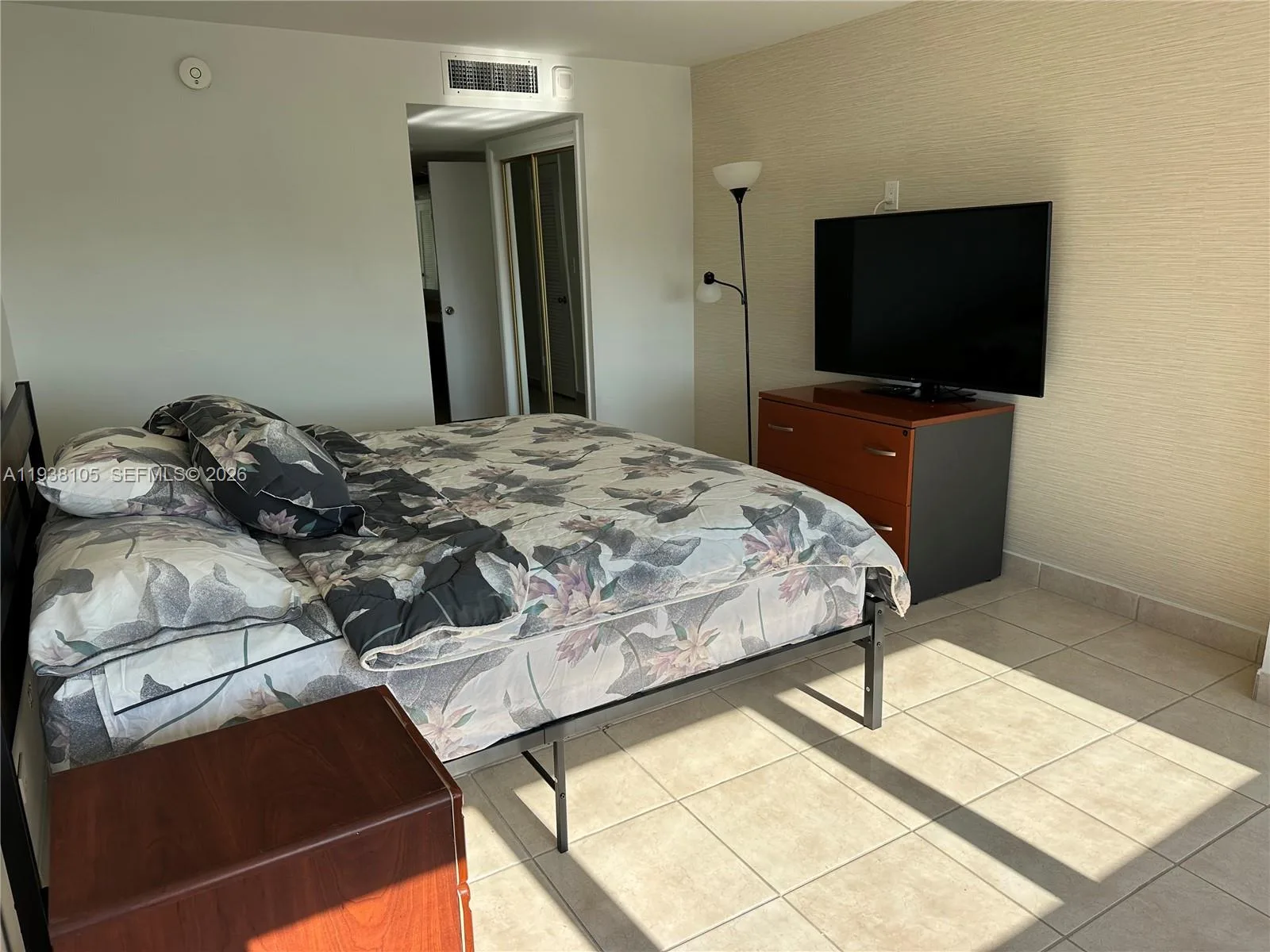 6039 Collins Ave # 1434, Miami Beach, FL 33140 photo 10