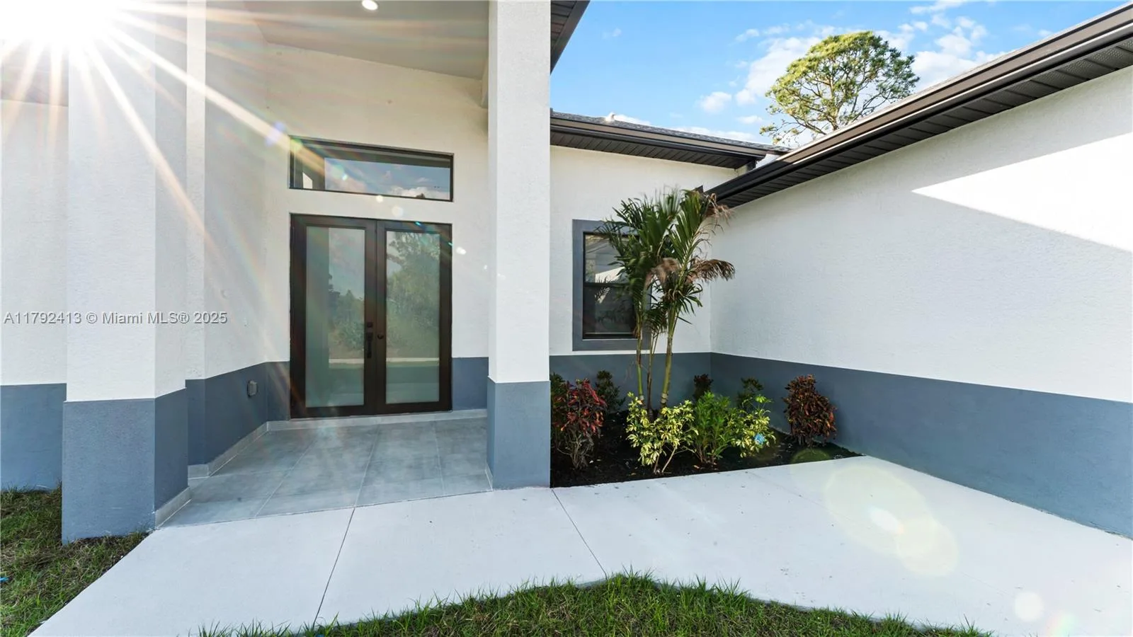 432 Mallory Ave S, Lehigh Acres, FL 33974 photo 4