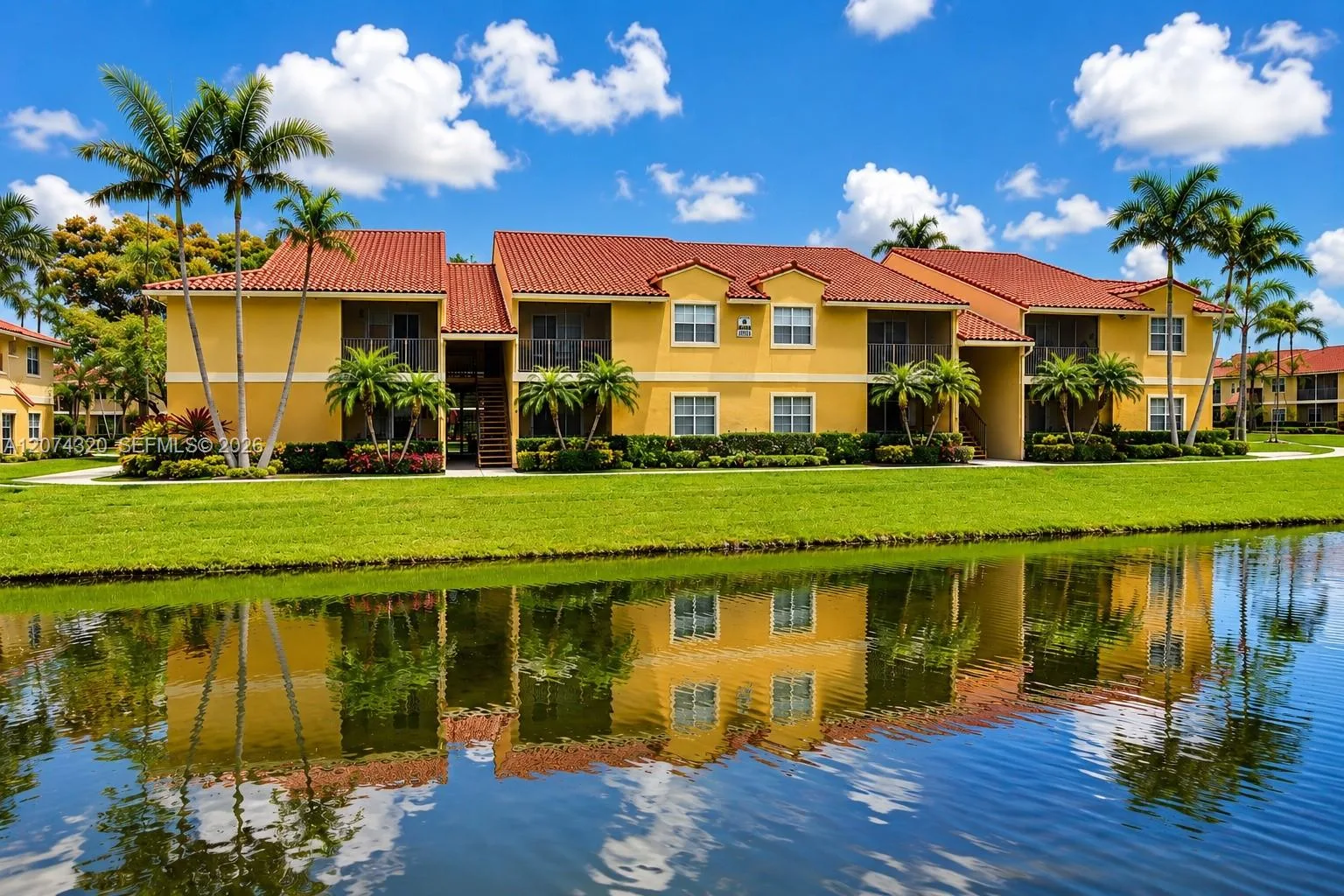1229 SW 46th Ave # 408, Pompano Beach, FL 33069 photo 2