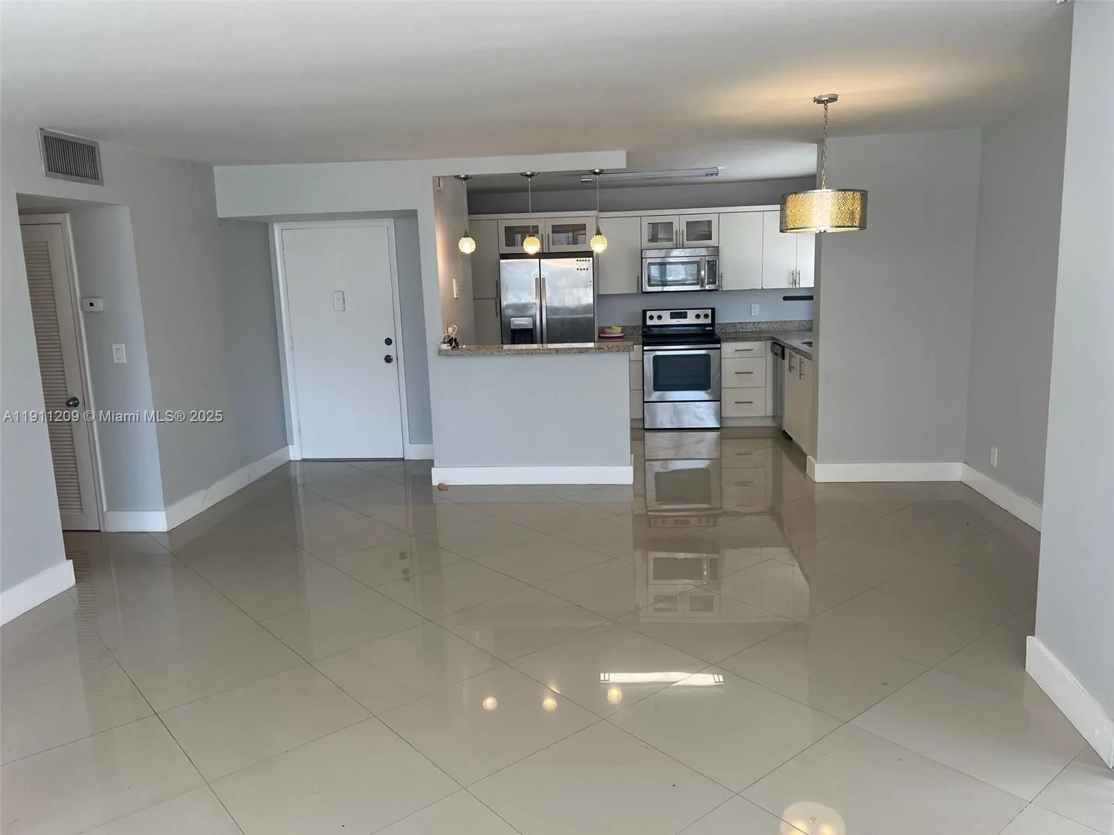1825 S Ocean Dr # 214, Hallandale Beach, FL 33009 photo 4