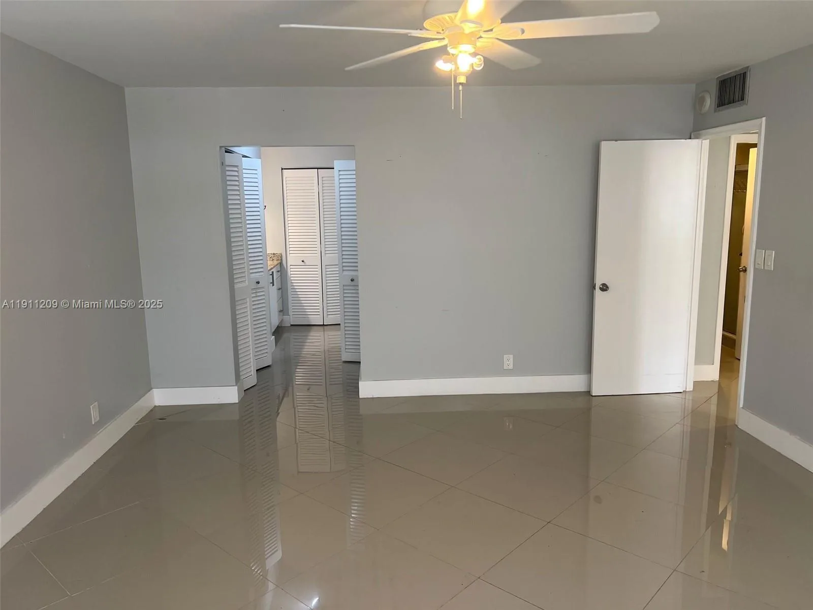 1825 S Ocean Dr # 214, Hallandale Beach, FL 33009 photo 8