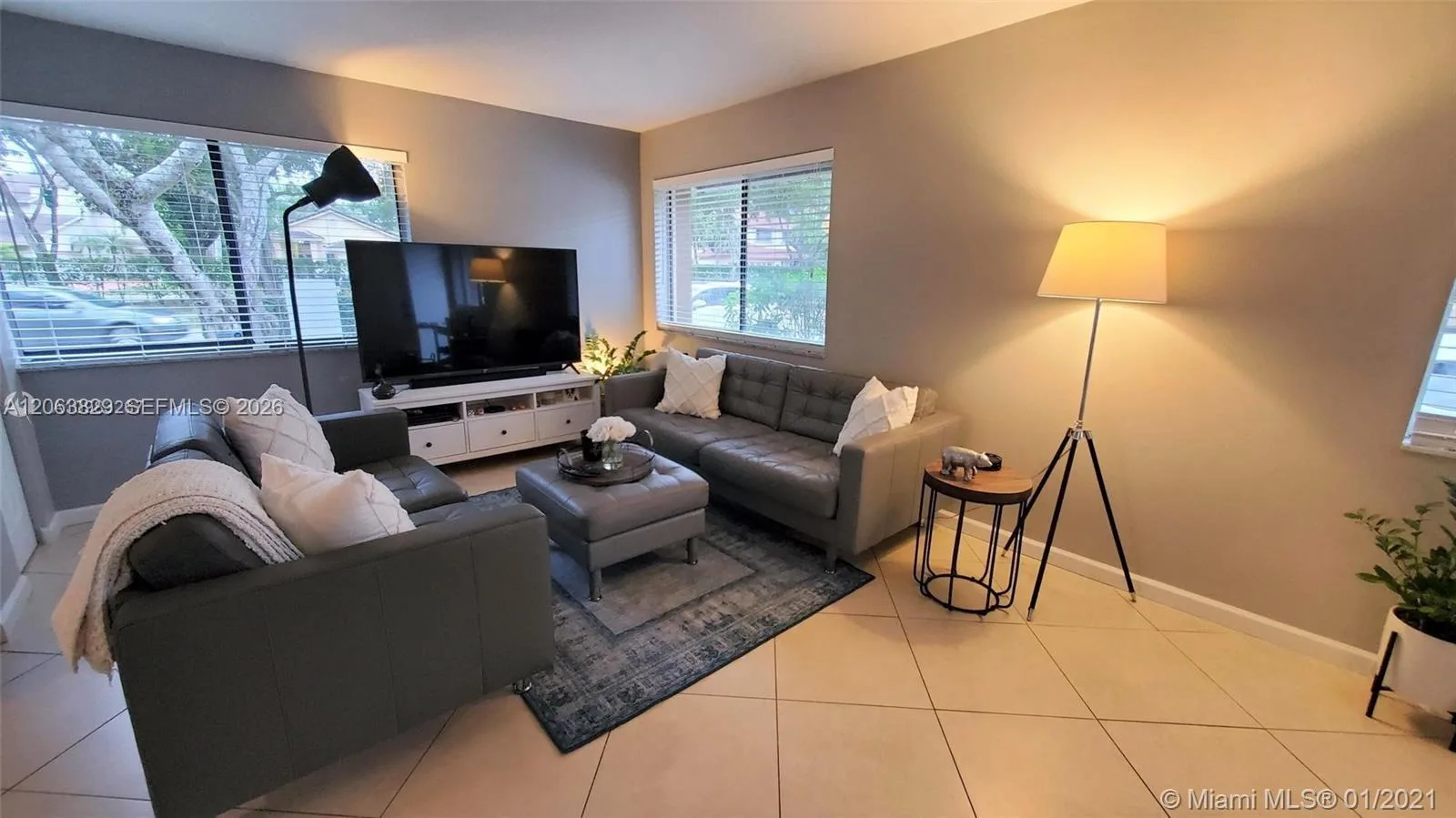 40 Wimbledon Lake Dr # 216, Plantation, FL 33324 photo 4