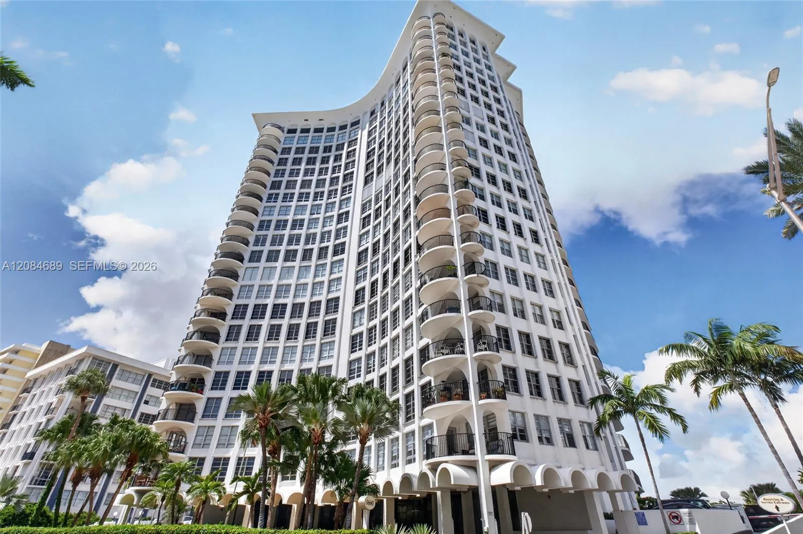 5660 W Collins Ave # 6D, Miami Beach, FL 33140