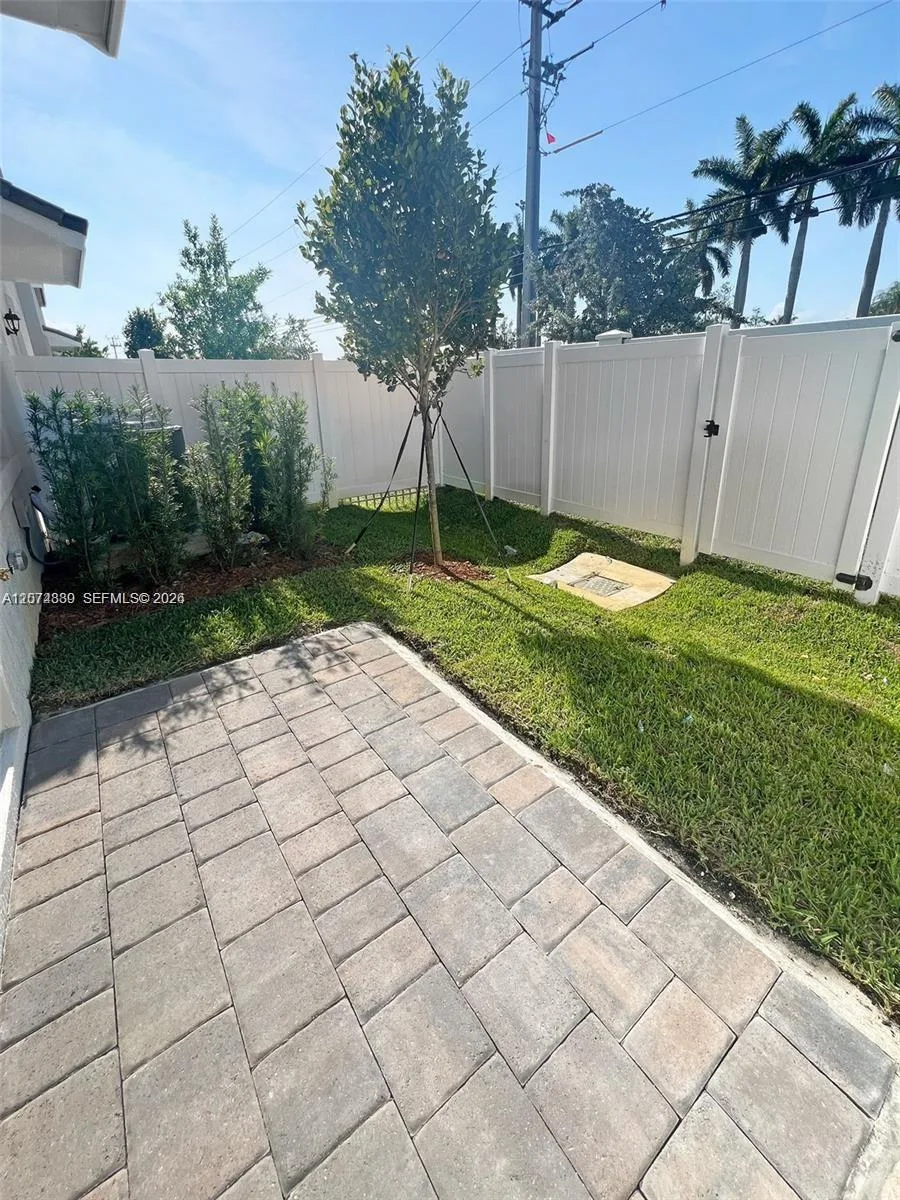 17025 SW 1st Street, Pembroke Pines, FL 33027 photo 13