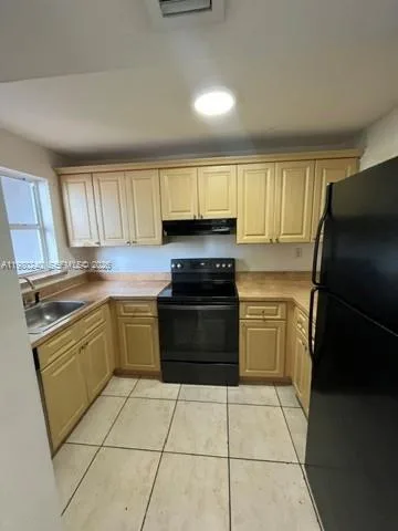 4331 W 11th Ln # 65, Hialeah, FL 33012