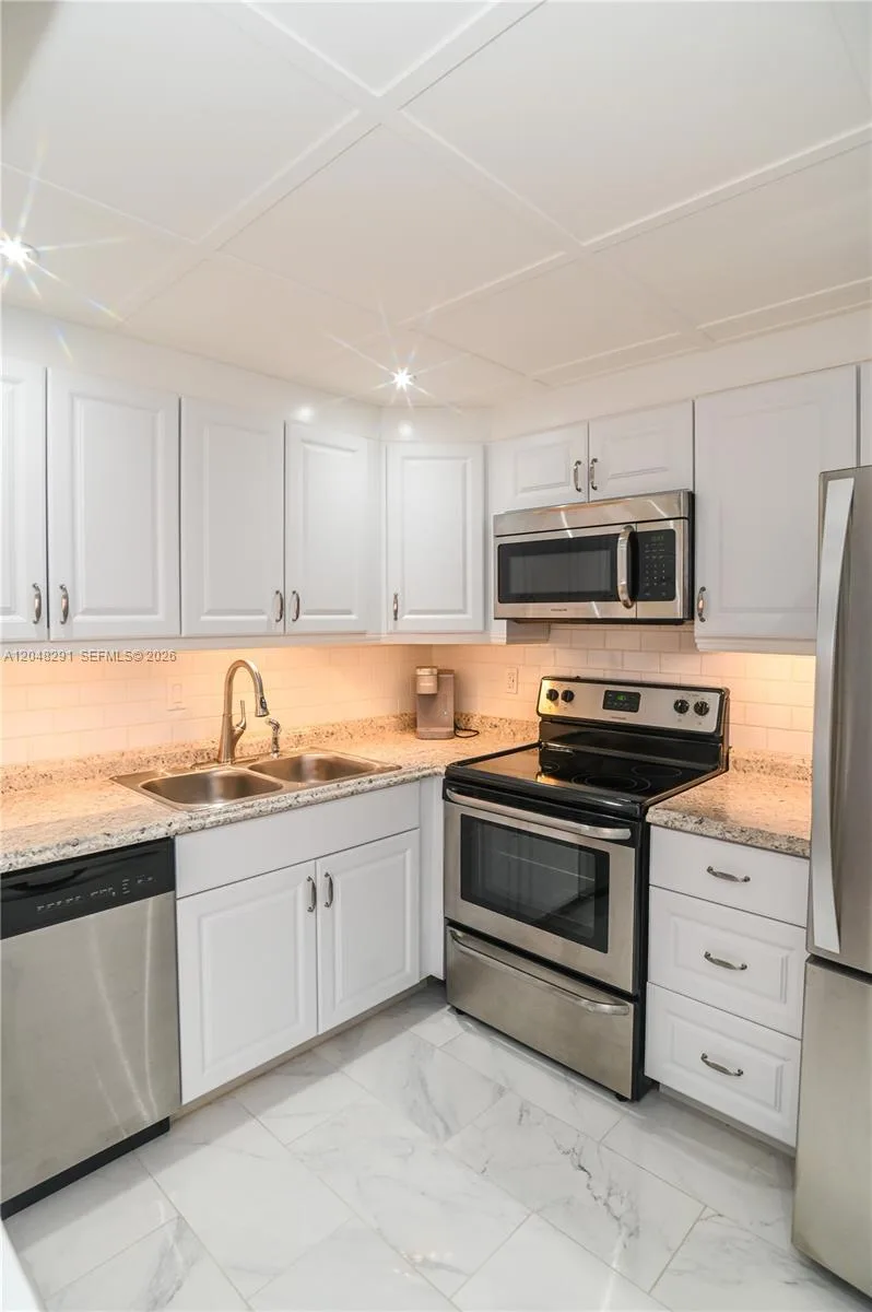 130 Cypress Club Dr # 324, Pompano Beach, FL 33060 photo 4