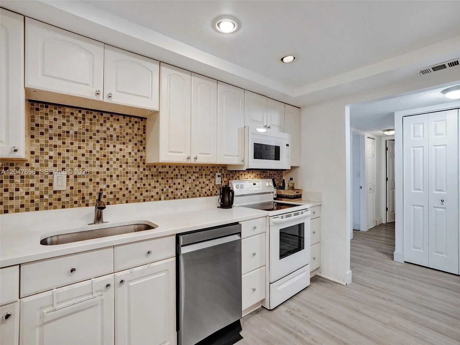 800 Parkview Dr # 131, Hallandale Beach, FL 33009 photo 10