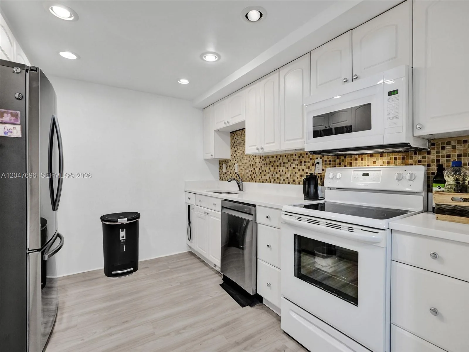 800 Parkview Dr # 131, Hallandale Beach, FL 33009 photo 9