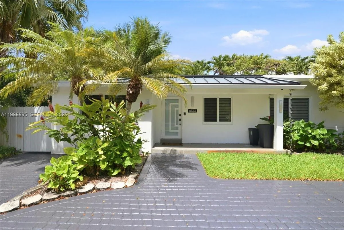 6133 SW 44th Ter, Miami, FL 33155
